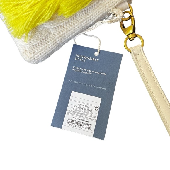 Universal Thread Cream Knit Wristlet NWT - Picture 4 of 6